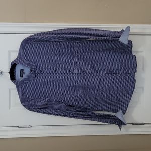 Run Saint-Patrick dress shirt. Size XL. Used but like new.